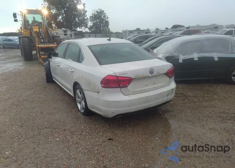 2013 Volkswagen Passat 2.5L Se from USA, damaged, VIN 1VWBP7A37DC043483